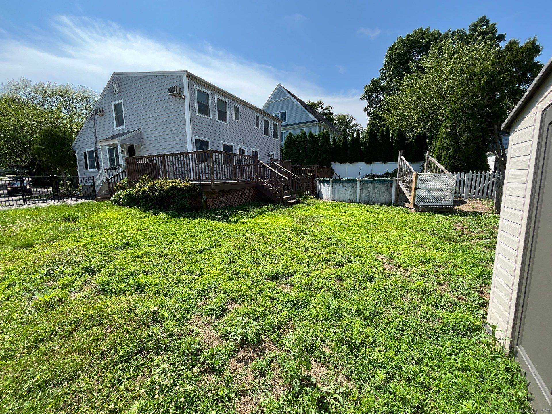Fairfield, CT 06824,174 Country Road #R