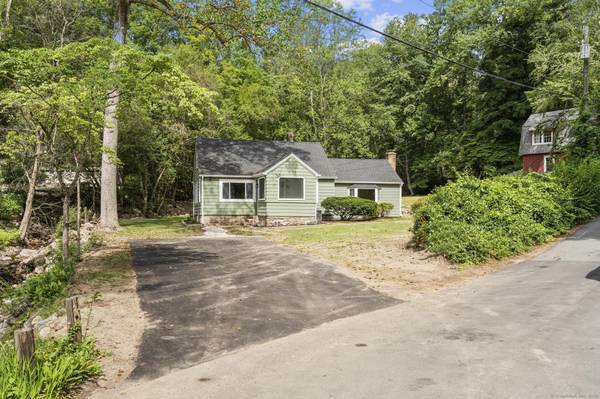 205 Great Quarter Road, Newtown, CT 06482