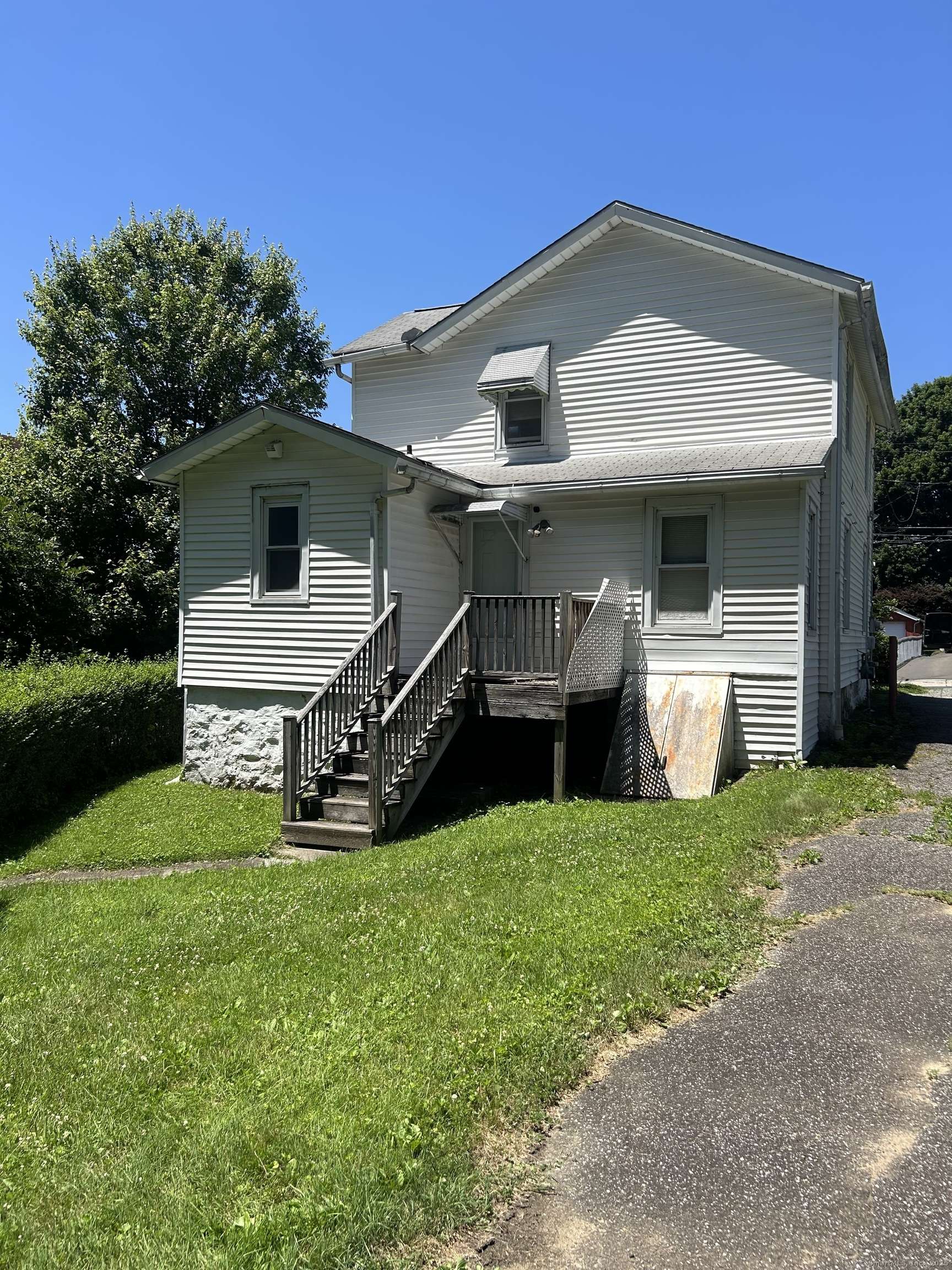 Danbury, CT 06810,10 Clark Street