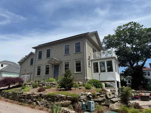 5 Lees Court, Stonington, CT 06378