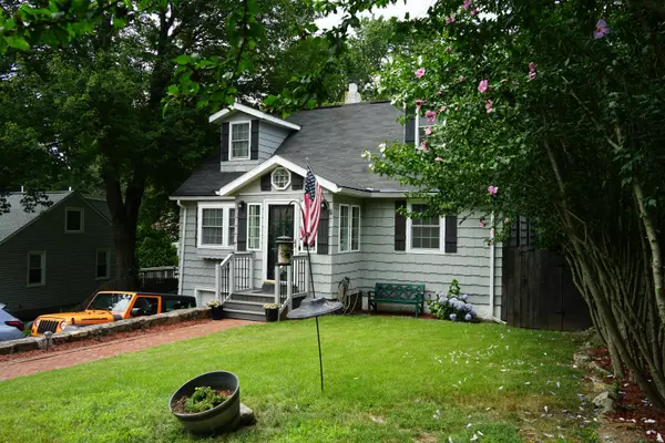 45-1/2 Woonsocket Avenue, Shelton, CT 06484