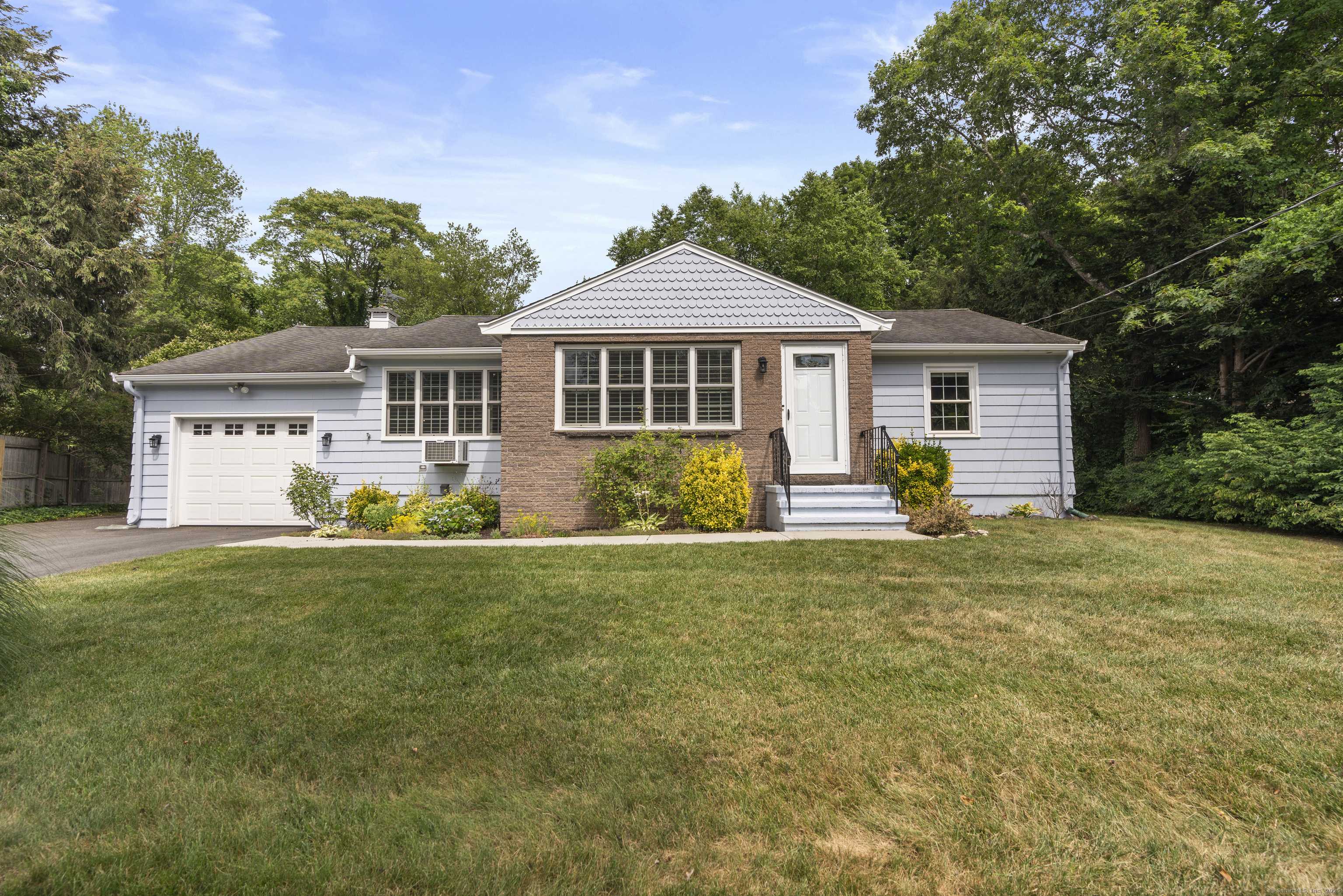 7 Northeast Drive, East Haven, CT 06473