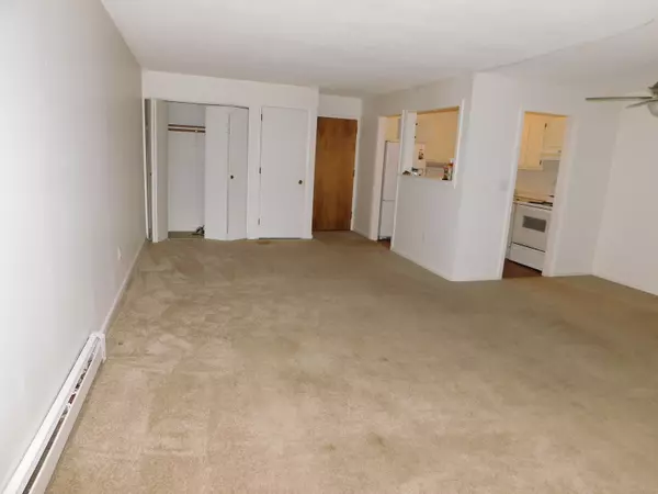 Glastonbury, CT 06033,85 Oxbow Drive #APT C3