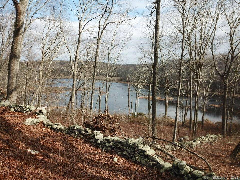 Clinton, CT 06413,1 Houperts Way