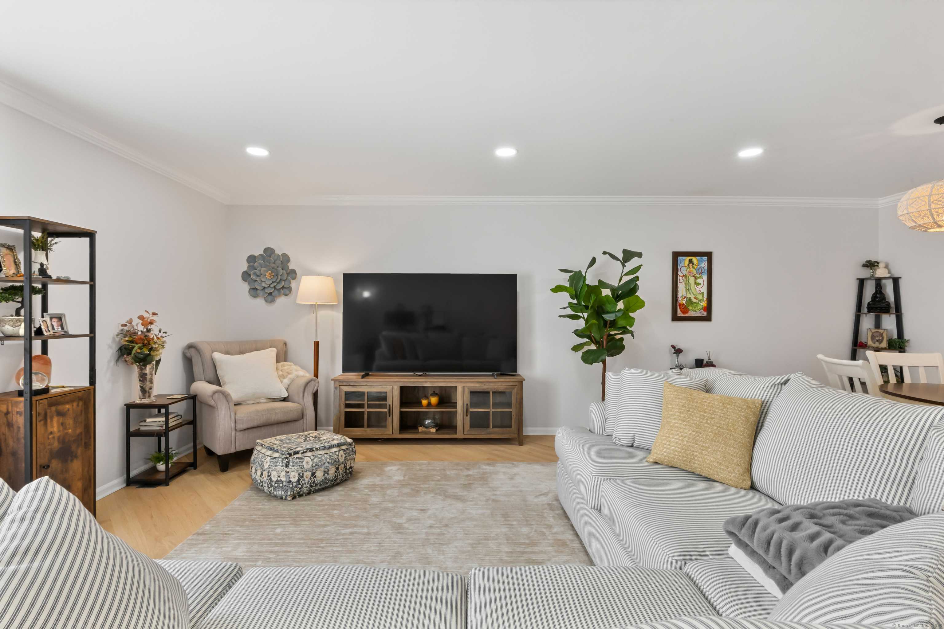 98 Valley Road ##15, Greenwich, CT 06807