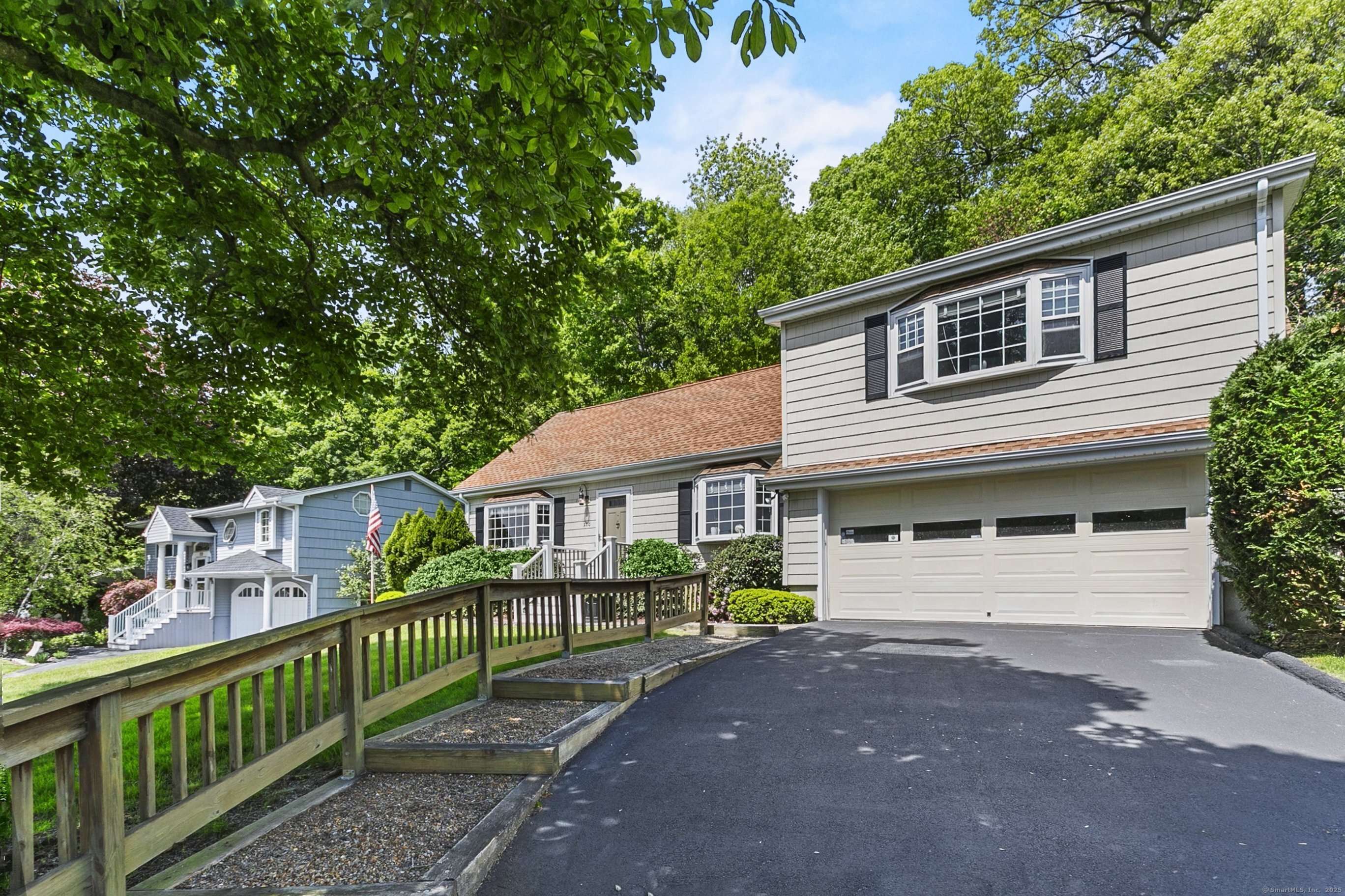 Fairfield, CT 06824,210 Carroll Road
