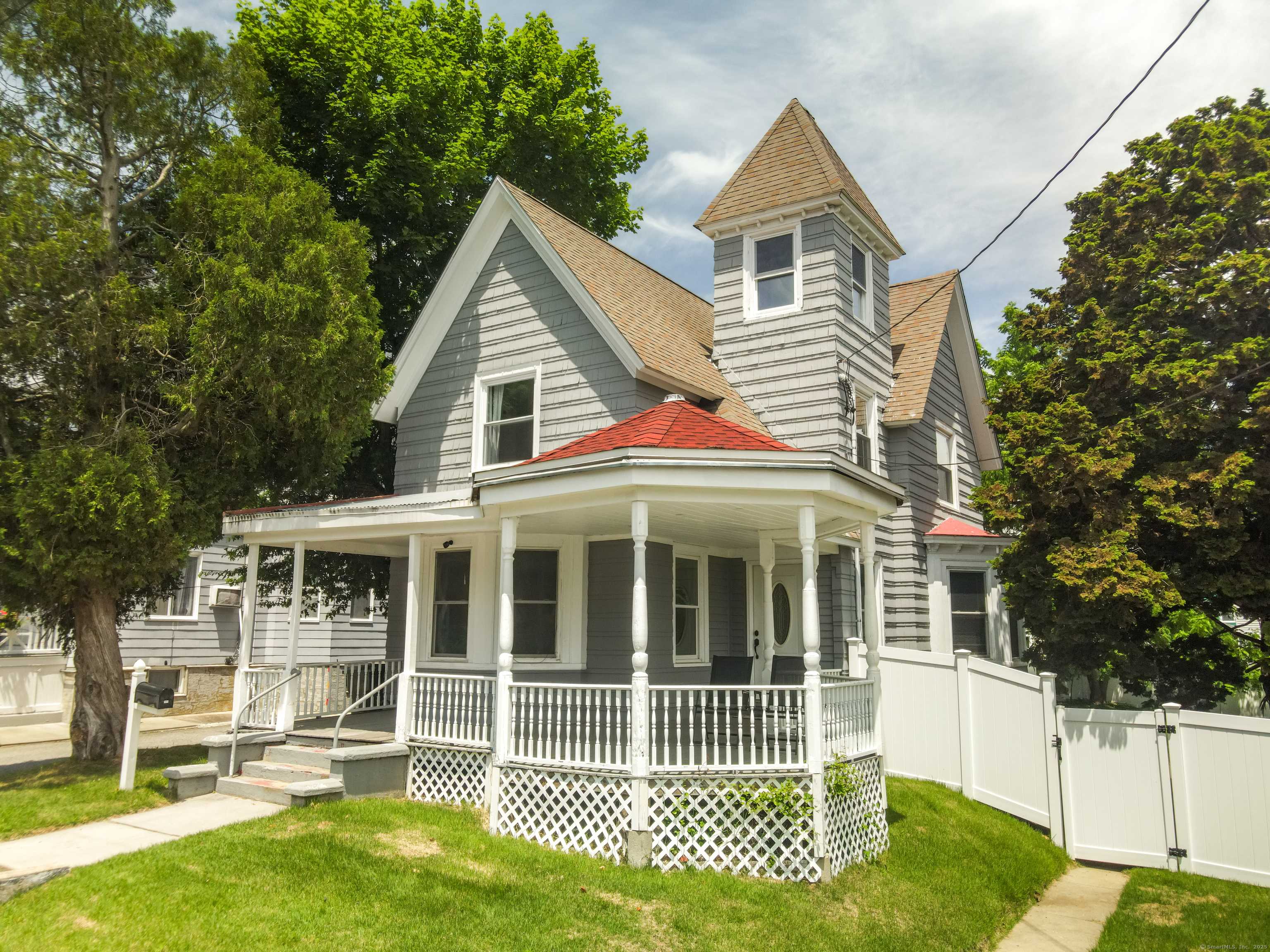 New London, CT 06320,163 Willetts Avenue