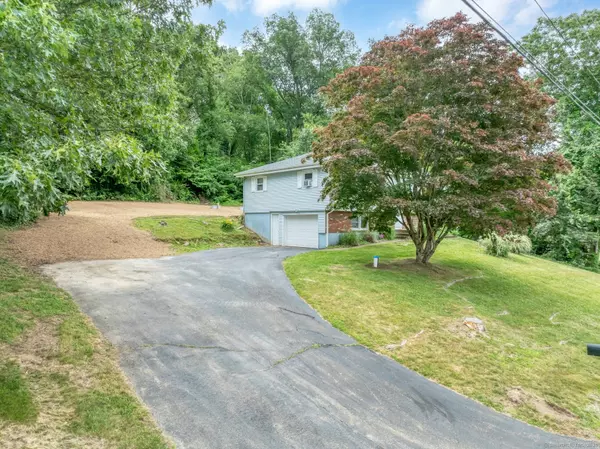 Montville, CT 06370,36 Rene Drive