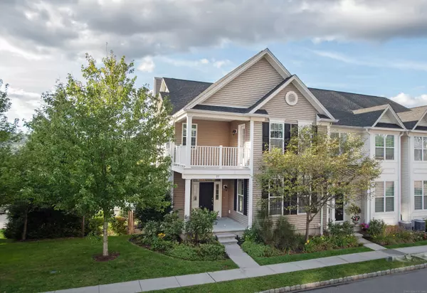 27 Warrington Round #27, Danbury, CT 06810