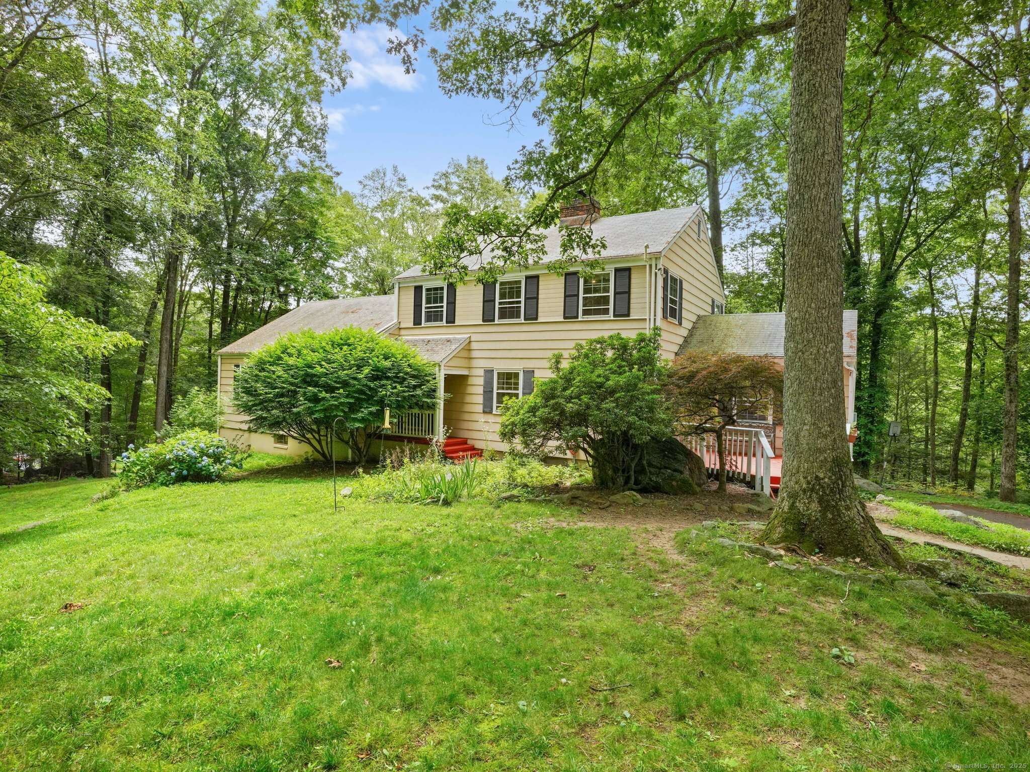 11 Dundee Road, Stamford, CT 06903