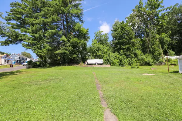 New Britain, CT 06053,1318 Corbin Avenue