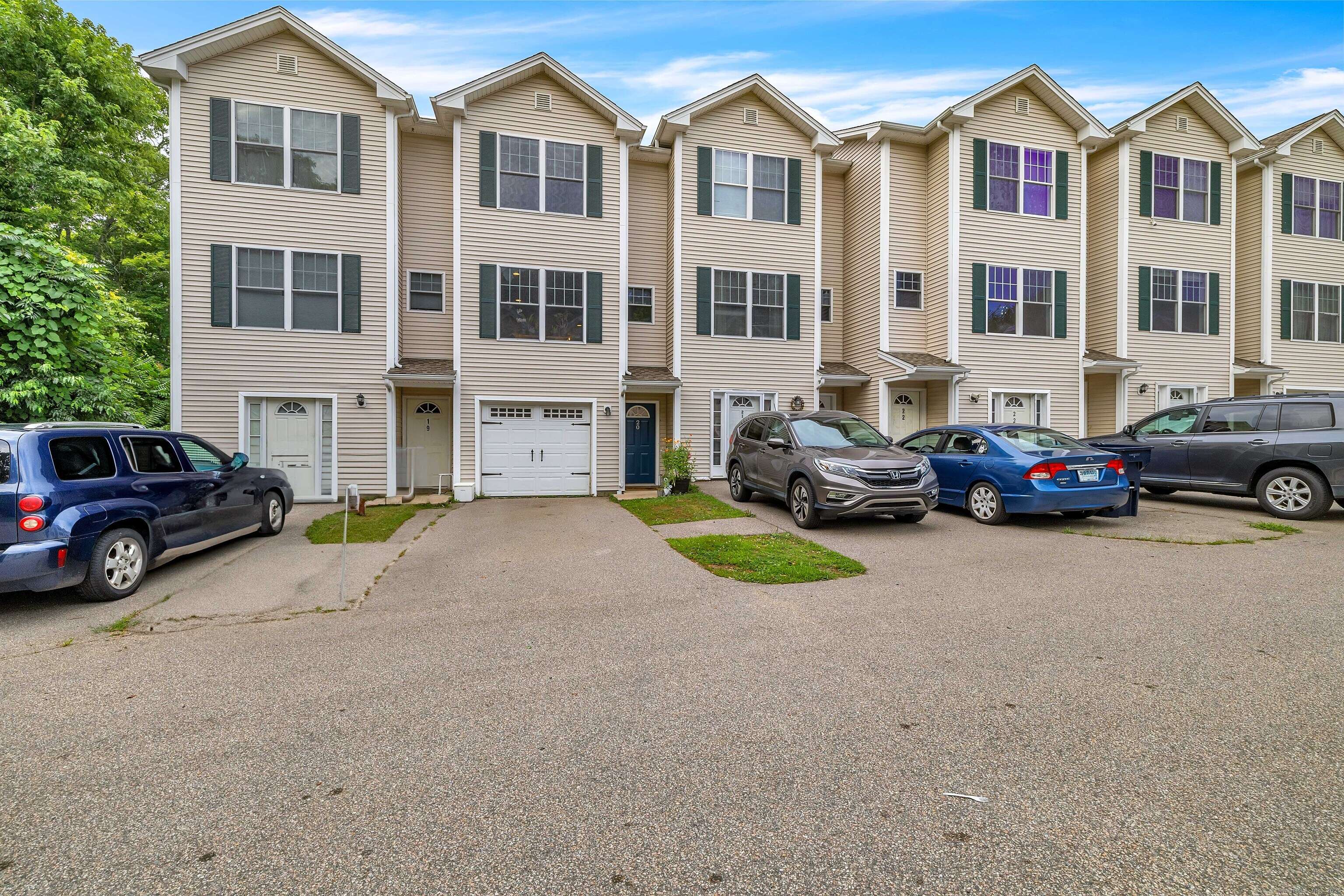 41 Palmer Street #20, Norwich, CT 06360