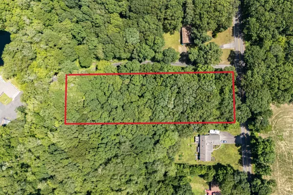 Geer Road,  Lebanon,  CT 06249