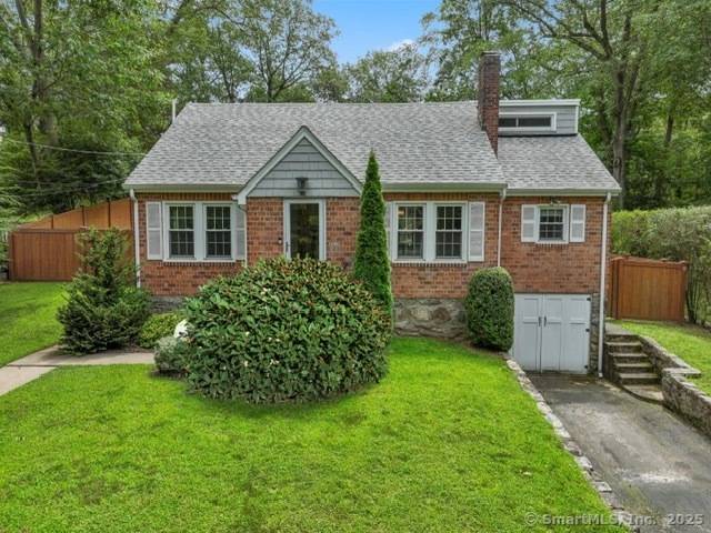 8 Gillies Lane, Norwalk, CT 06854