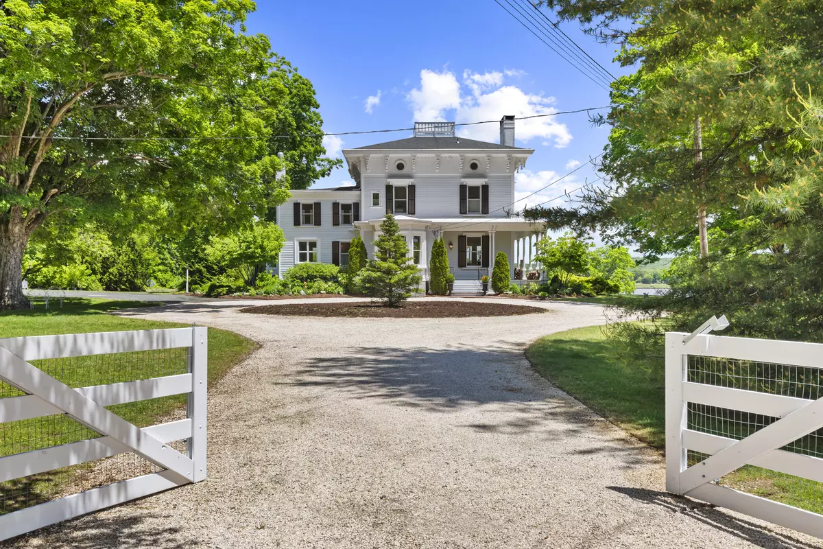 Essex, CT 06426,1 Foxboro Road