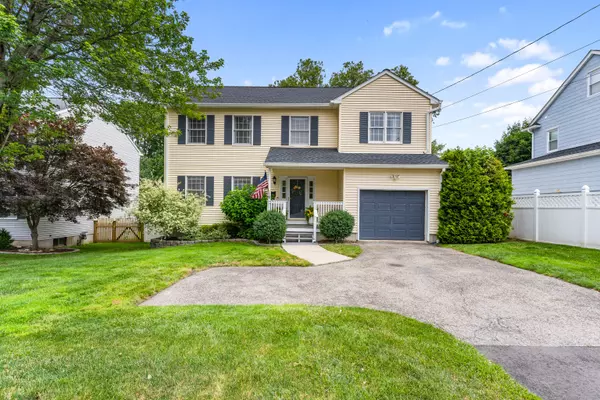 41 Arlington Road, Stamford, CT 06902
