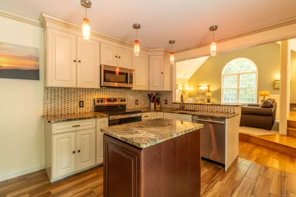 East Hampton, CT 06424,215 Clark Hill Road