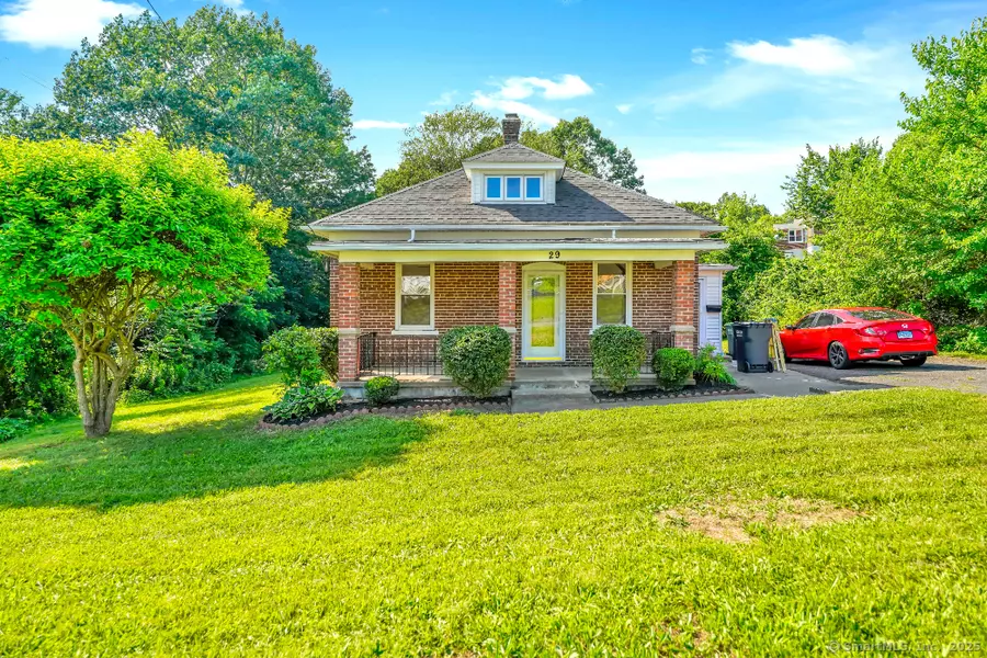 29 Hazelhurst Avenue, Watertown, CT 06779