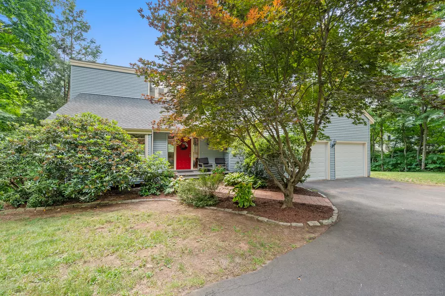 57 Mountain View Road, Glastonbury, CT 06033