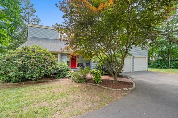 57 Mountain View Road, Glastonbury, CT 06033