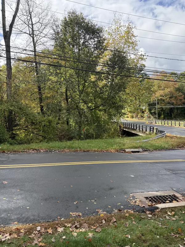 East Windsor, CT 06088,Ellsworth Road