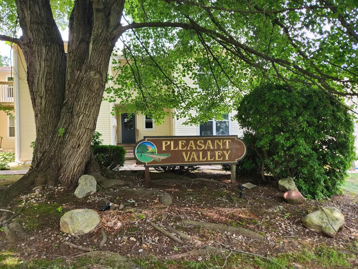 South Windsor, CT 06074,205 Pleasant VLY Condo #205