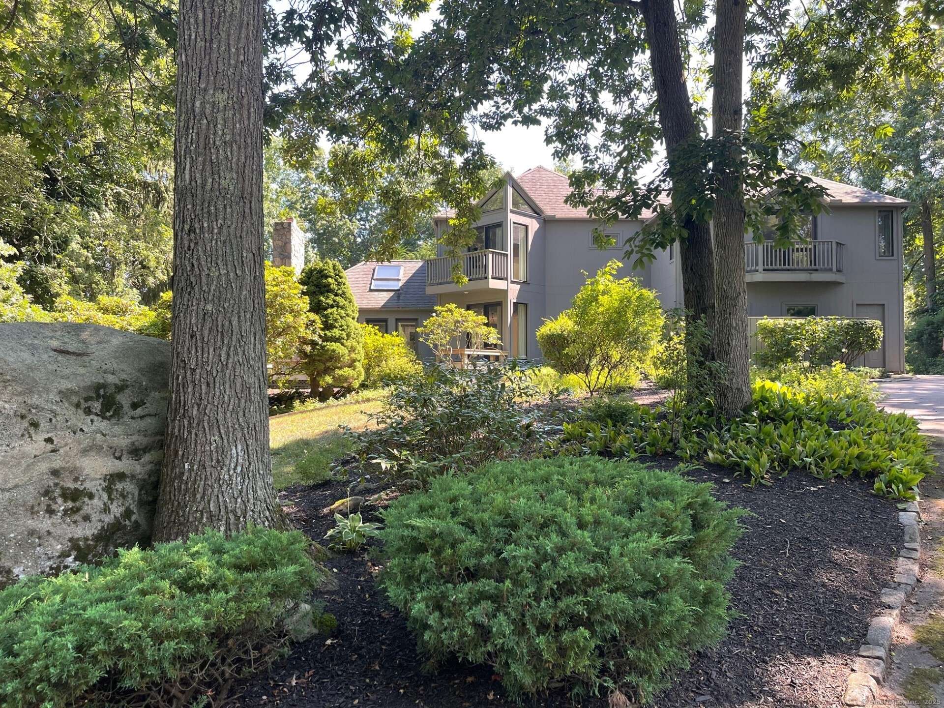 19 Money Point Road, Stonington, CT 06355