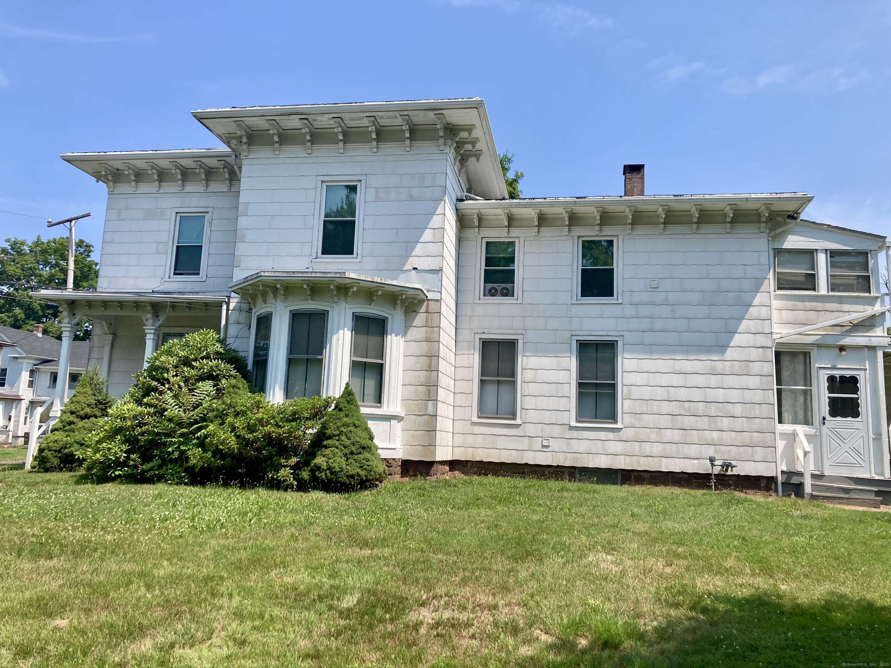 Middletown, CT 06457,10 Wall Street