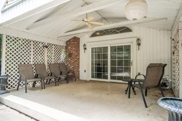 West Hartford, CT 06107,169 Brace Road