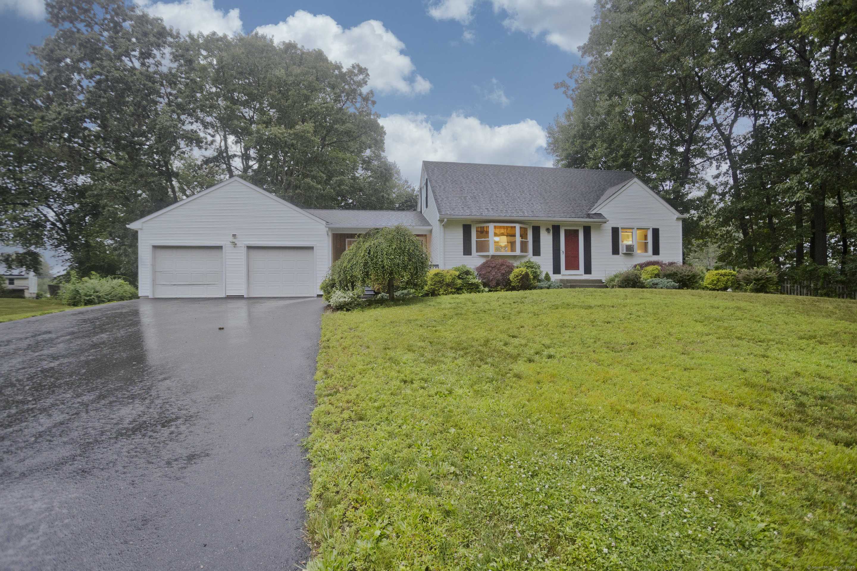 4 Birchwood Terrace, Enfield, CT 06082