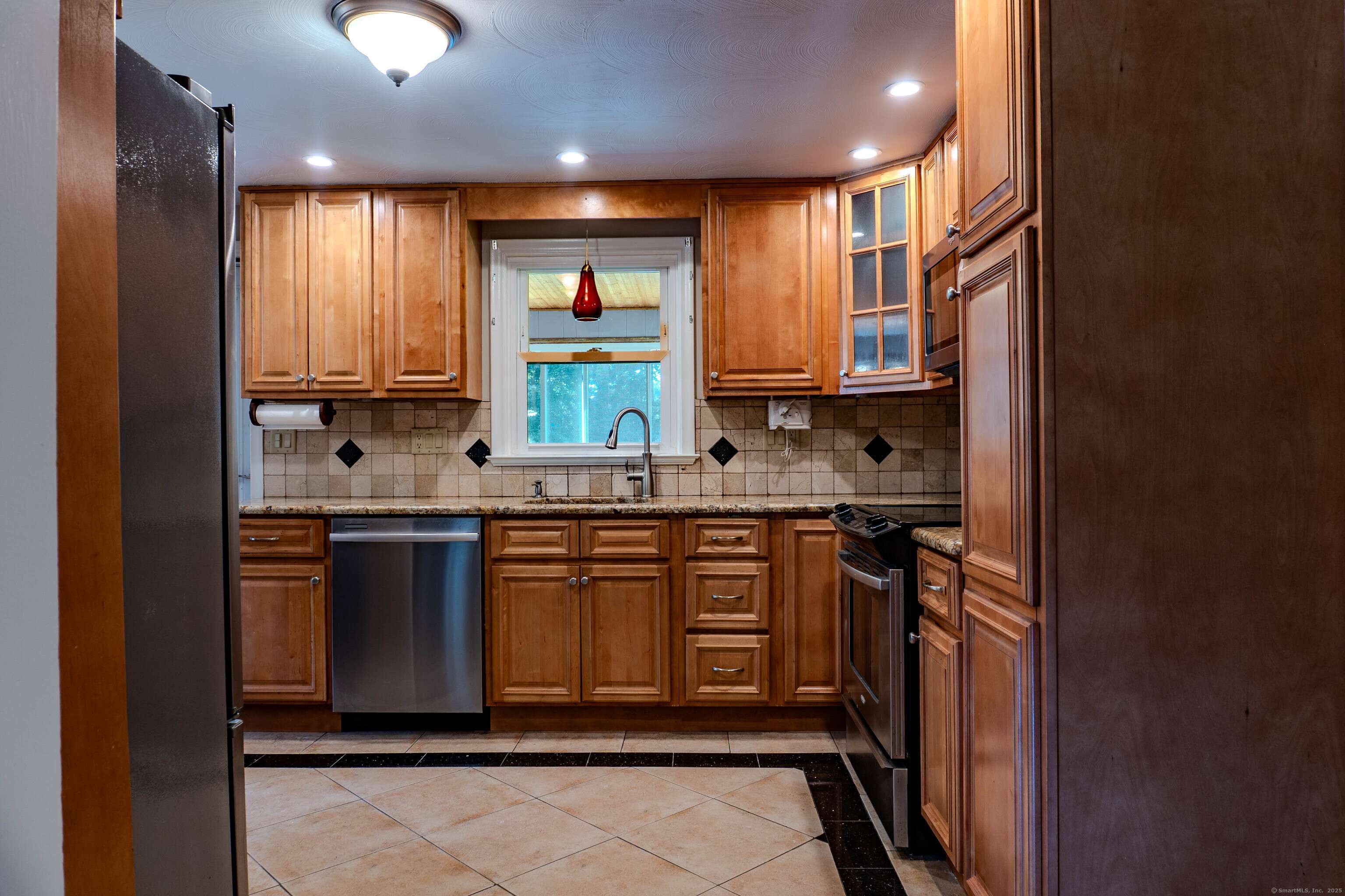 Windsor, CT 06095,76 Brookview Road