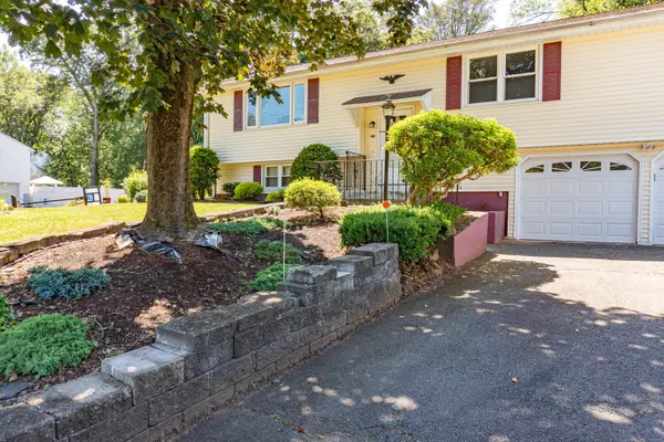 76 Brookview Road, Windsor, CT 06095