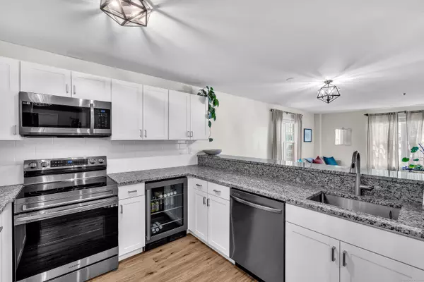 Branford, CT 06405,49 Rose Street #APT 109