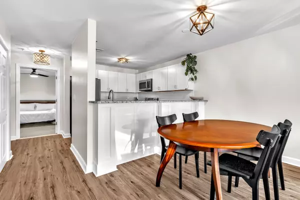 Branford, CT 06405,49 Rose Street #APT 109