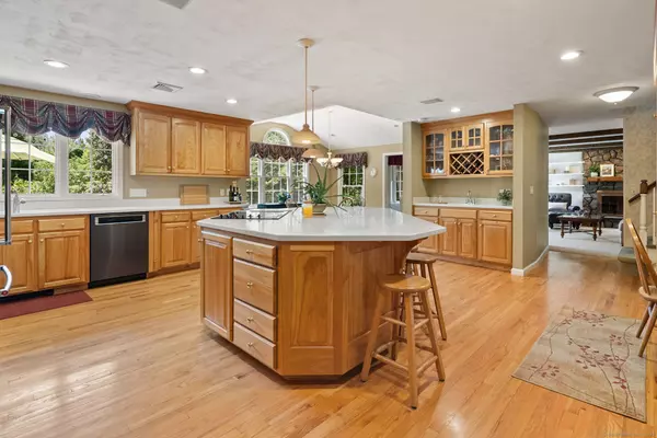 South Windsor, CT 06074,68 Autumn Drive