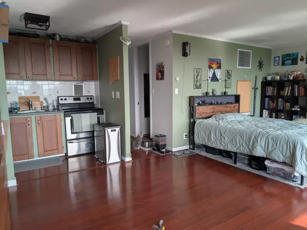 Hartford, CT 06103,1 Gold Street #APT 12B