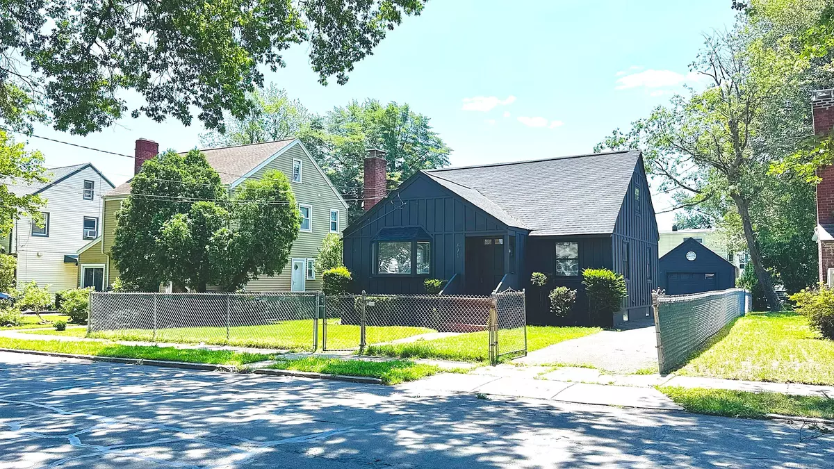 Bridgeport, CT 06606,671 Fairview Avenue