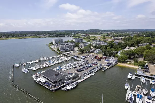 New Haven, CT 06519,74 Harbour Close #74