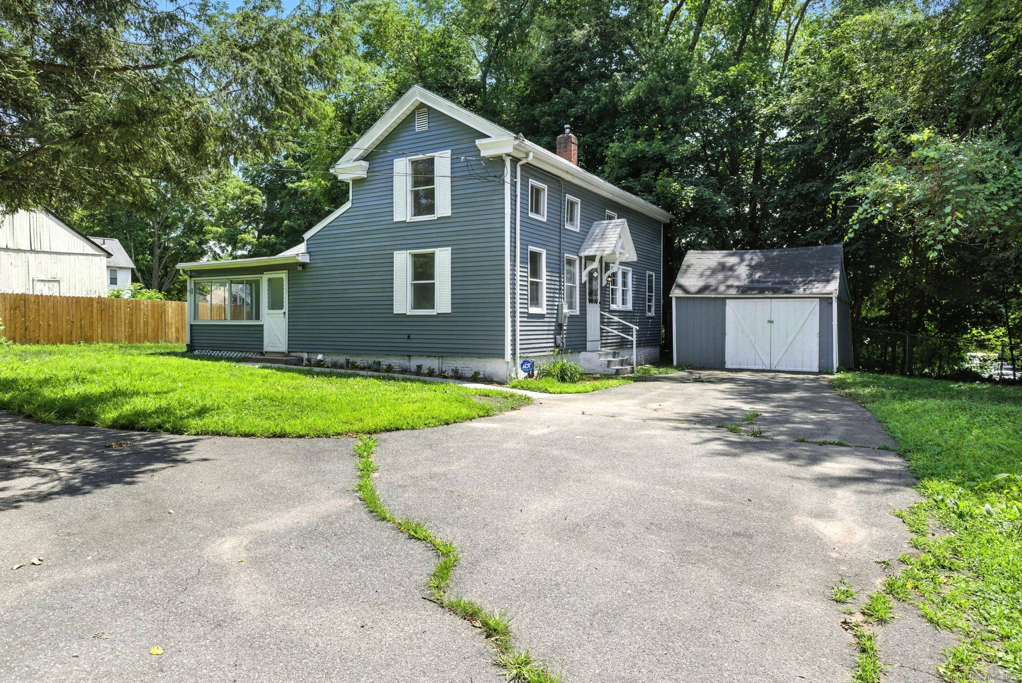 East Windsor, CT 06016,5 Church Street #APT R
