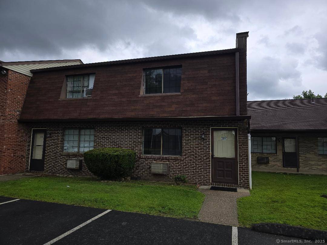 100 Mark Lane #J1, Waterbury, CT 06704