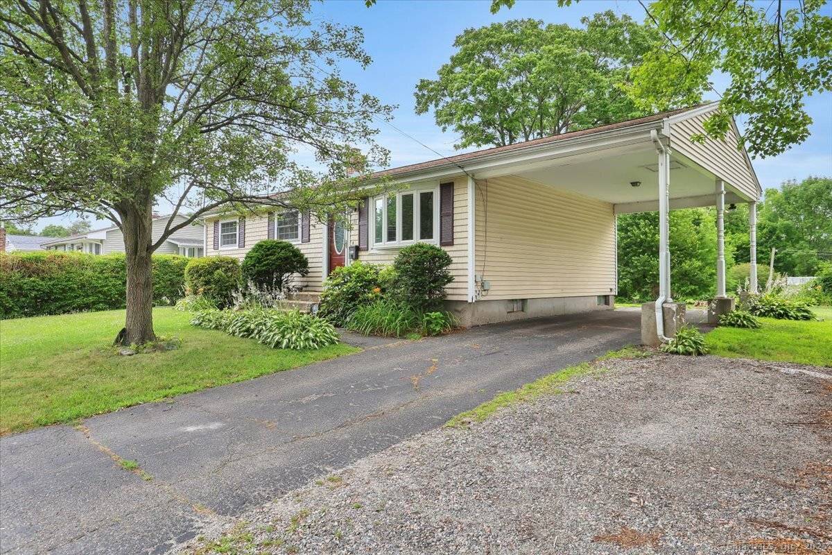 18 Hemingway Street, Plainville, CT 06062