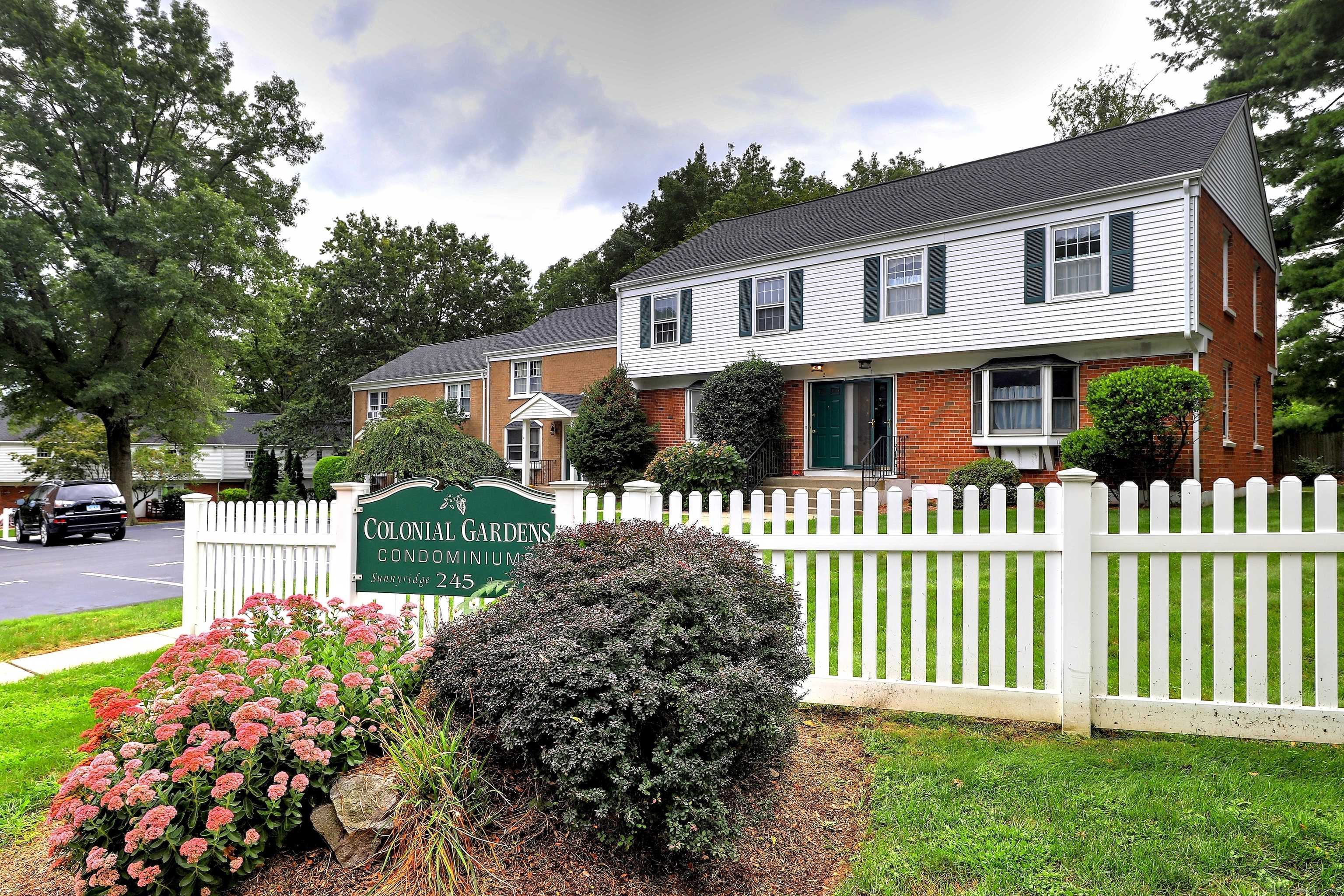 245 Sunnyridge Avenue #APT 2, Fairfield, CT 06824
