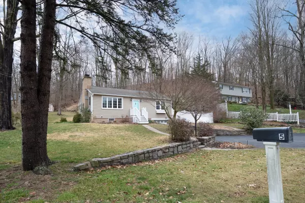 5 Wood Creek Road, New Fairfield, CT 06812