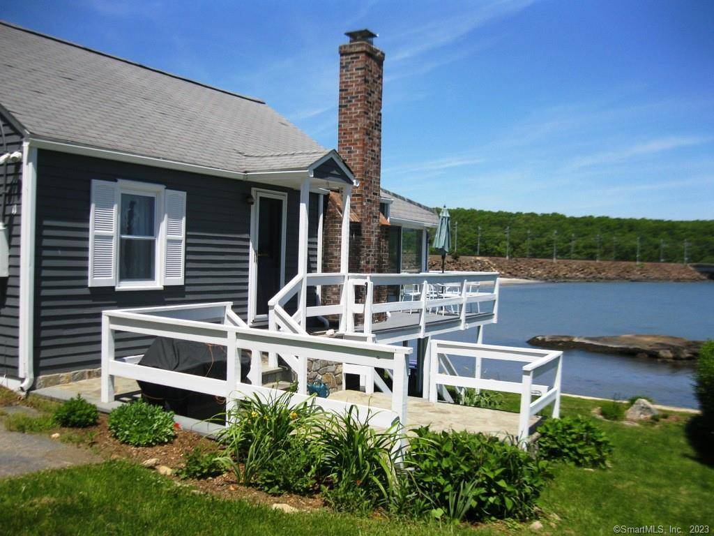 11 Stanhope Avenue, Old Lyme, CT 06371