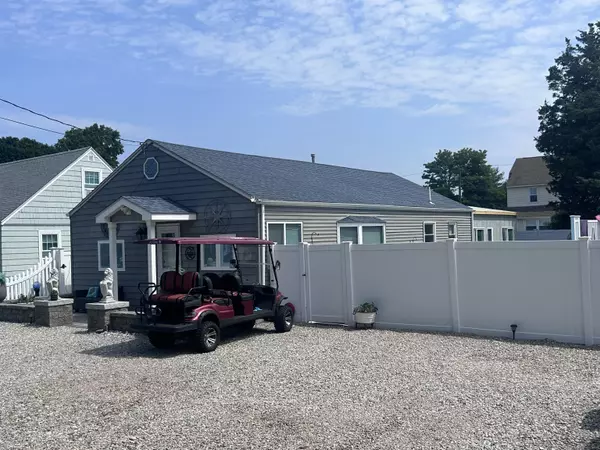 Old Saybrook, CT 06475,12 Bellaire Drive