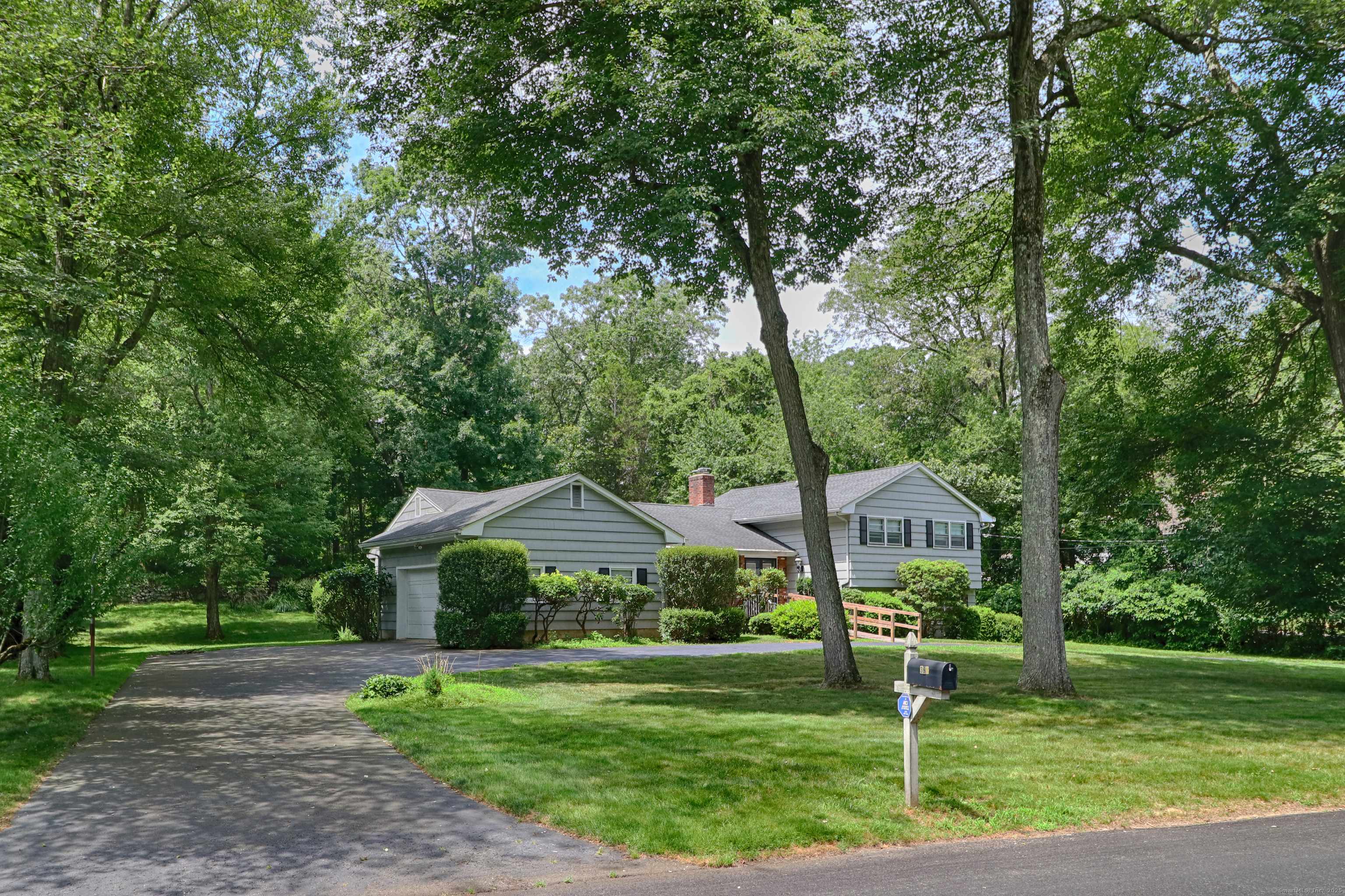 Fairfield, CT 06824,355 Surrey Lane