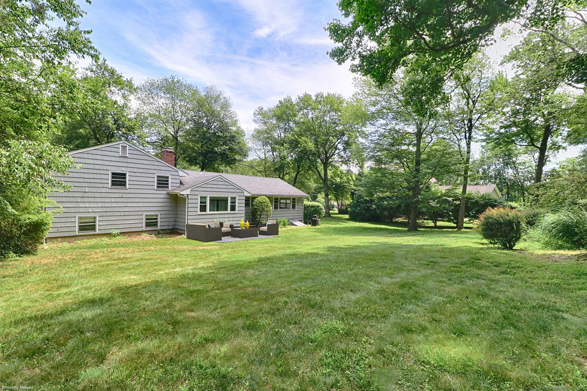Fairfield, CT 06824,355 Surrey Lane