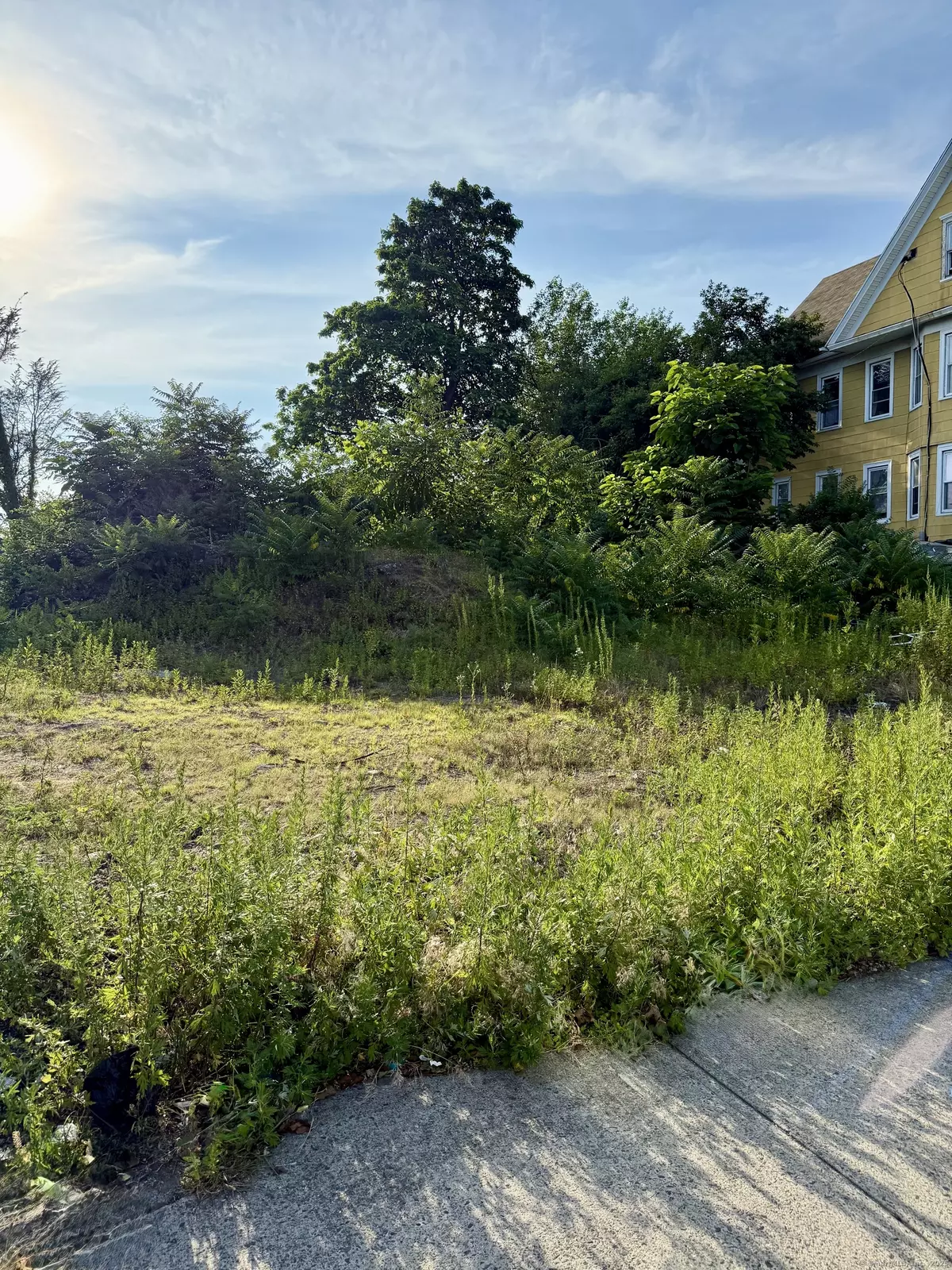 Bridgeport, CT 06610,2031 East Main Street