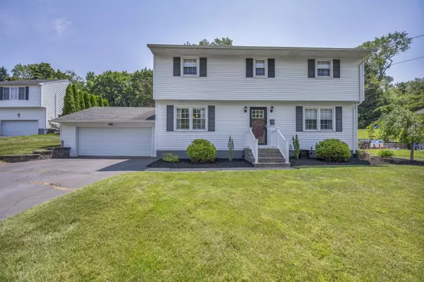 18 Holly Lane, Wallingford, CT 06492