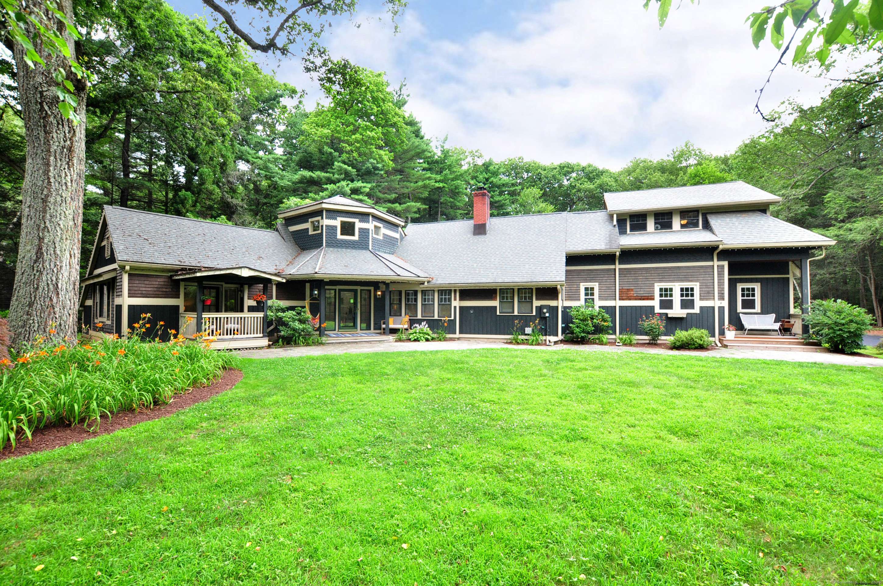 1 Alcima Drive, Simsbury, CT 06070